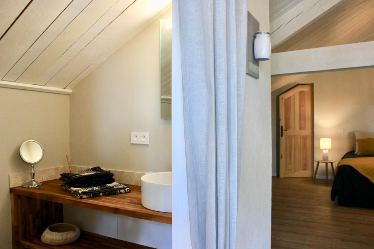 Le Clos Vitis Violes Exterior photo