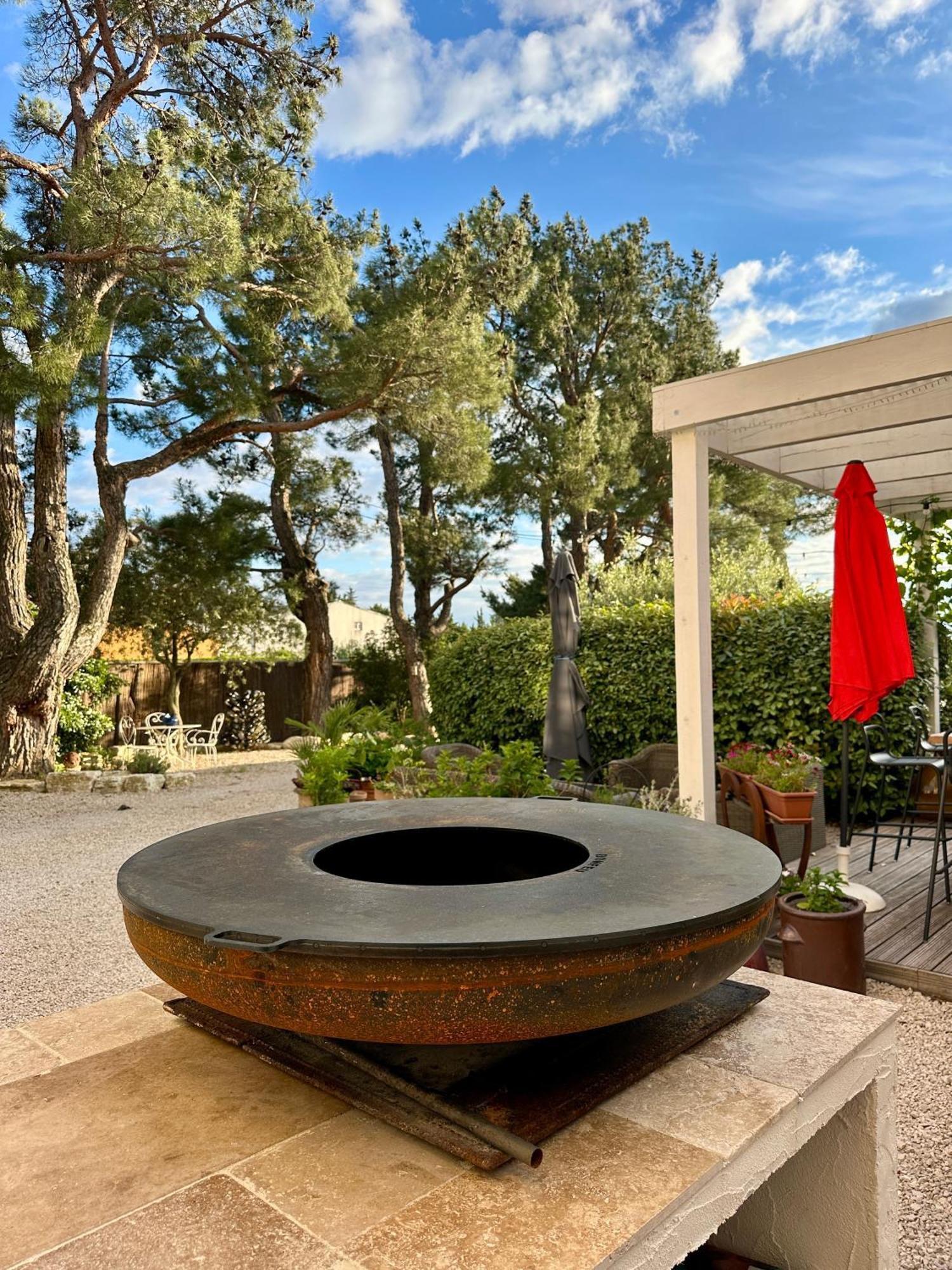 Le Clos Vitis Violes Exterior photo
