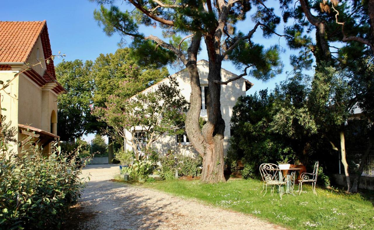 Le Clos Vitis Violes Exterior photo